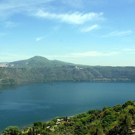 Albergo Lucia Pagnanelli كاستل غاندولفو المظهر الخارجي الصورة