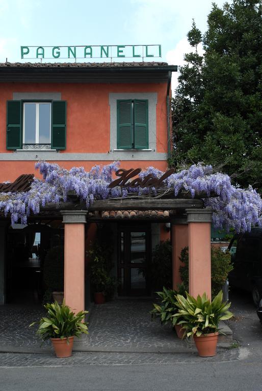 Albergo Lucia Pagnanelli كاستل غاندولفو المظهر الخارجي الصورة