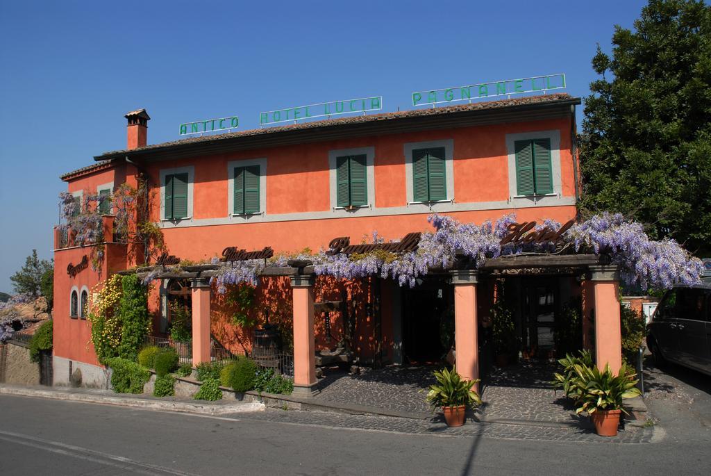 Albergo Lucia Pagnanelli كاستل غاندولفو المظهر الخارجي الصورة